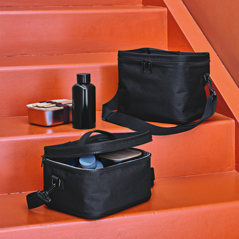 0026953_munich-m-cooler-75l-rpet-in-rabs-thermo-injected-zippers